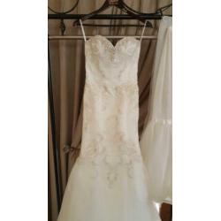 Mermaid fishtail strpless glitter enzoani weddingdress