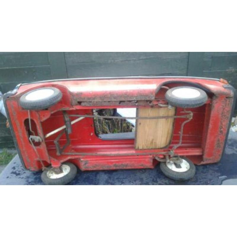 Oude moskvich moskvitch trapauto