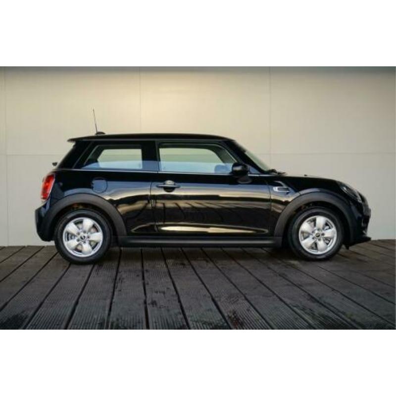 MINI 3-deurs Cooper Business + Apple CarPlay (bj 2020)