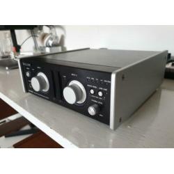 Tascam UH-7000 interface/ mic preamp