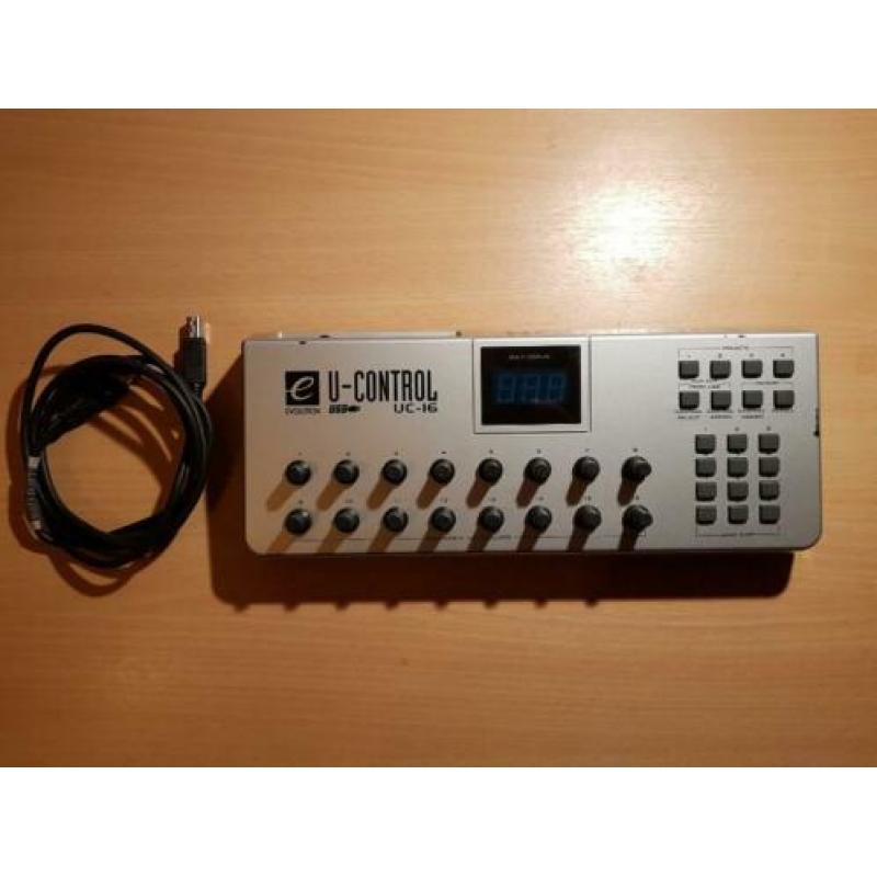 Evolution UC-16 MIDI controller