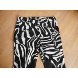 Gaaf zwart-wit broek Cambio mt 34/36