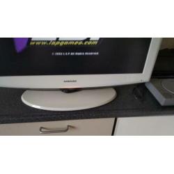 Te koop nette 32 inch Samsung tv met afstandsbediening