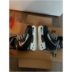 Ijshockey schaatsen maat 40