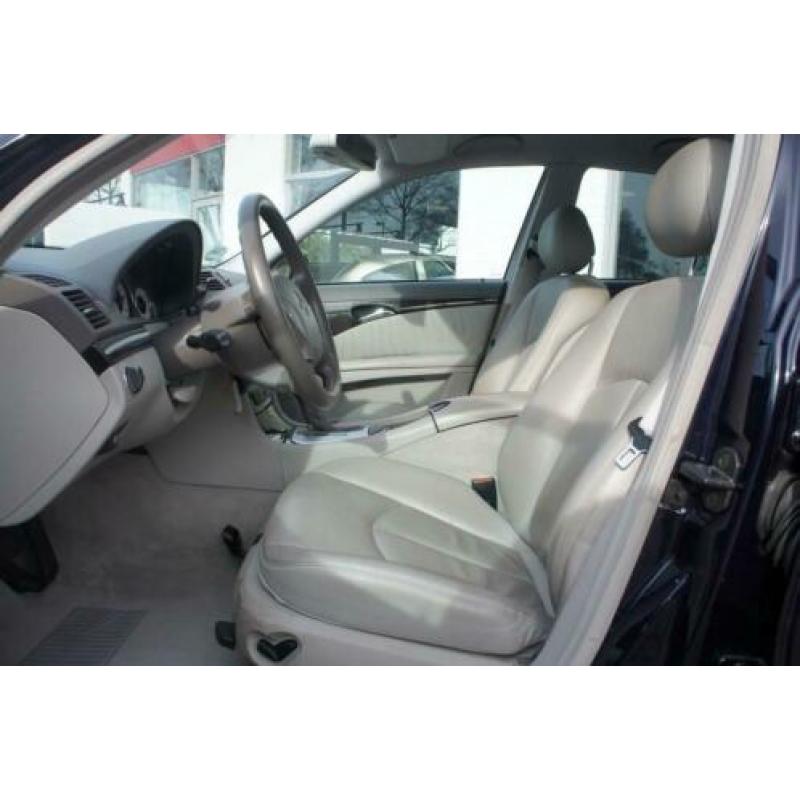 Mercedes-Benz E-klasse 320 AVANTGARDE , LEDER, LUCHTVERING,