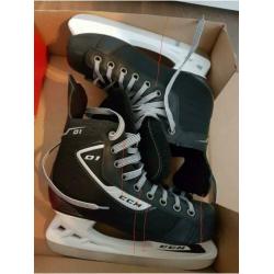 Ijshockey schaatsen maat 40