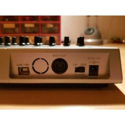 Evolution UC-16 MIDI controller