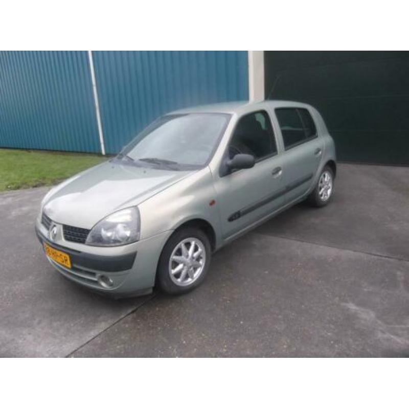 Hele Mooie en Goede Renault Clio 1200 met APK