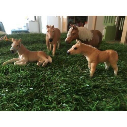 Schleich Paarden Haflinger familie