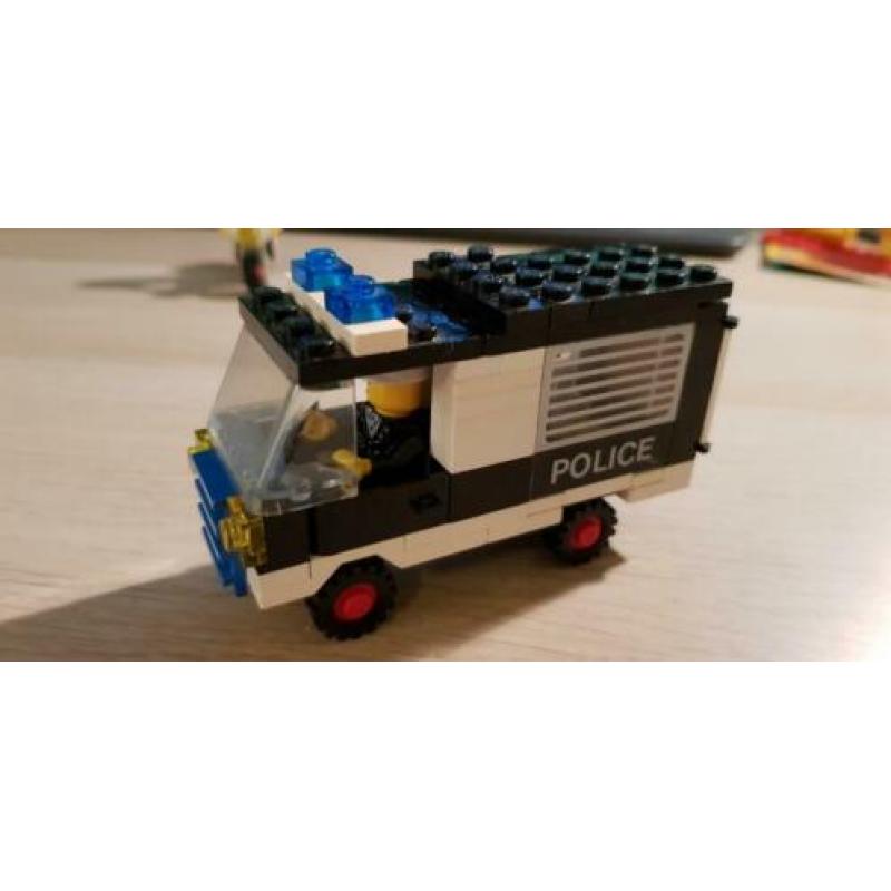 Vintage Lego set 6684, police patrol sqaud