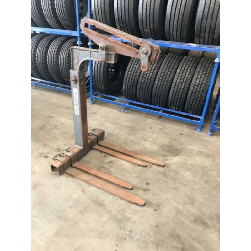 Pallet haak kennis 2002 met 4 lepels