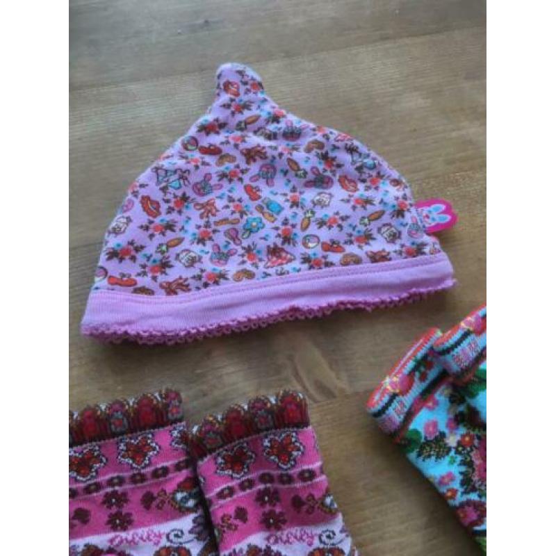 OILILY babyset mutsje en sokjes NIEUW