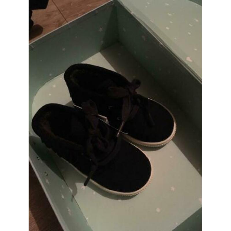 Nieuw! Suede schoenen maat 22 Mango