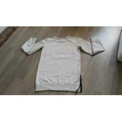 Sweater grey - Maat 158/164 - leuke accenten - zgan!