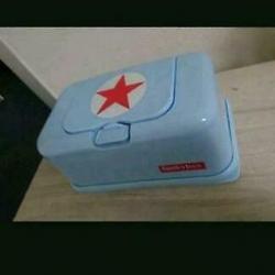 Funky box lichtblauw met rode ster billendoekjes doos