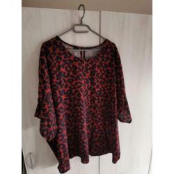 Blouse/ tuniekje leopard Maat 52