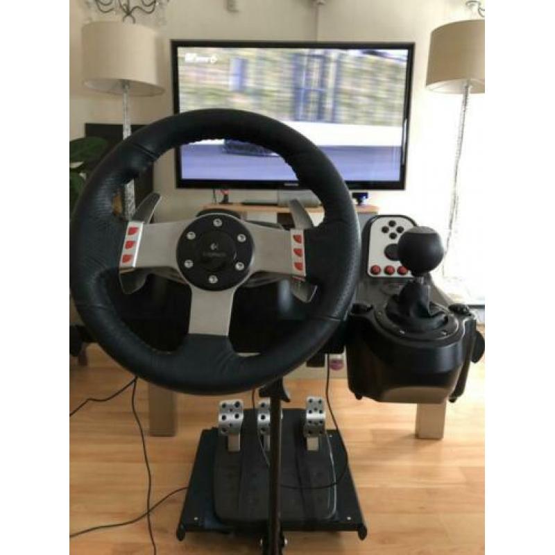 Playstation 3+ g27 stuur en pedalen en tafel