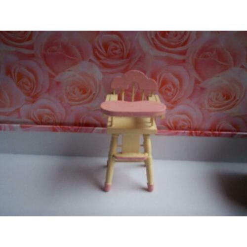 Houten kinderstoel met inklapbaar blad miniatuur 1:12