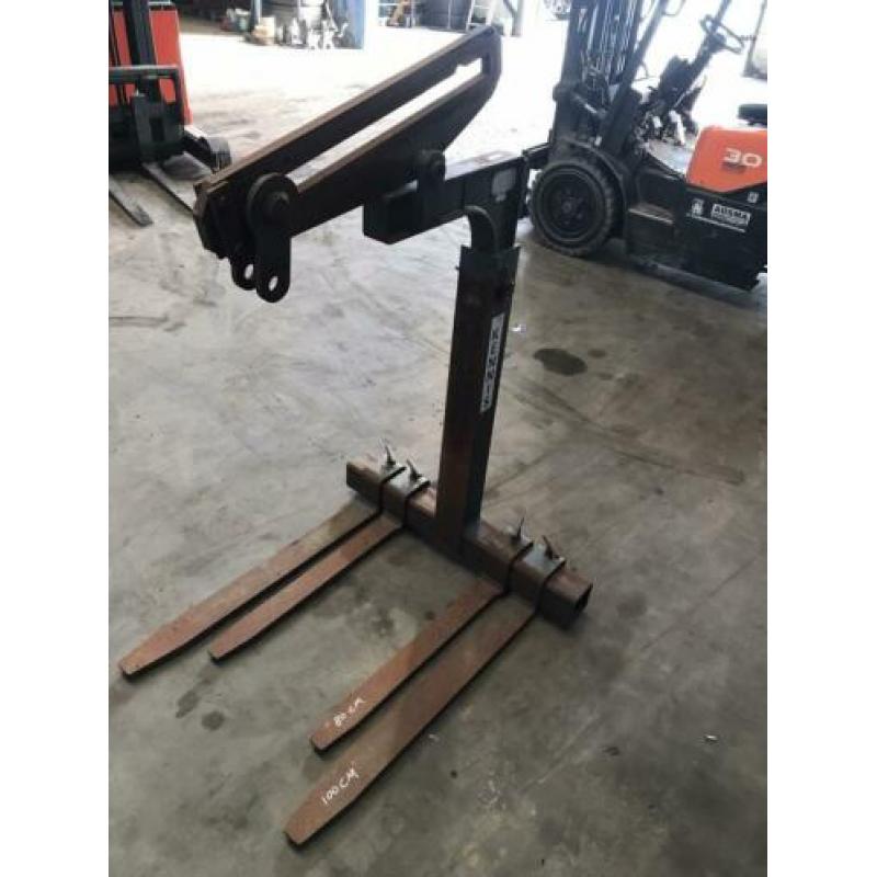 Pallet haak kennis 2002 met 4 lepels