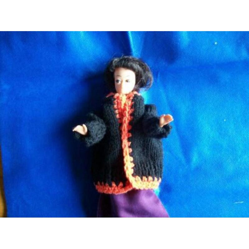 eigen gebreide barbie kleertjes vestjes