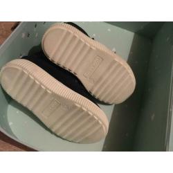Nieuw! Suede schoenen maat 22 Mango