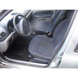 Hele Mooie en Goede Renault Clio 1200 met APK