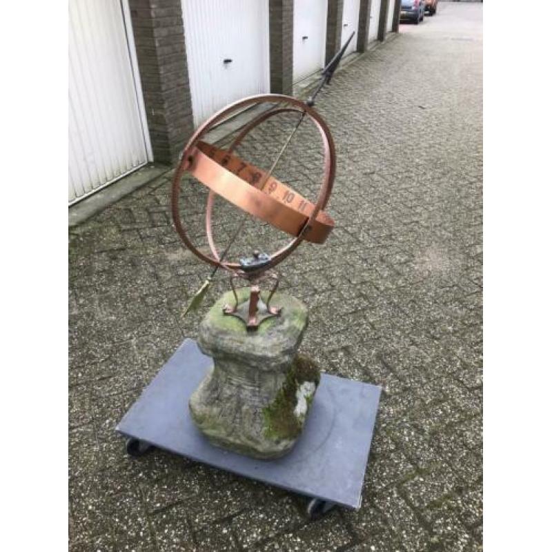 Zonnewijzer op console +/- 120 cm hoog