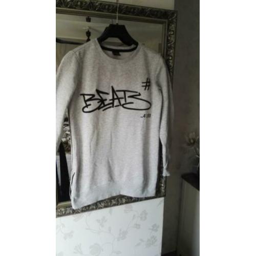 Sweater grey - Maat 158/164 - leuke accenten - zgan!