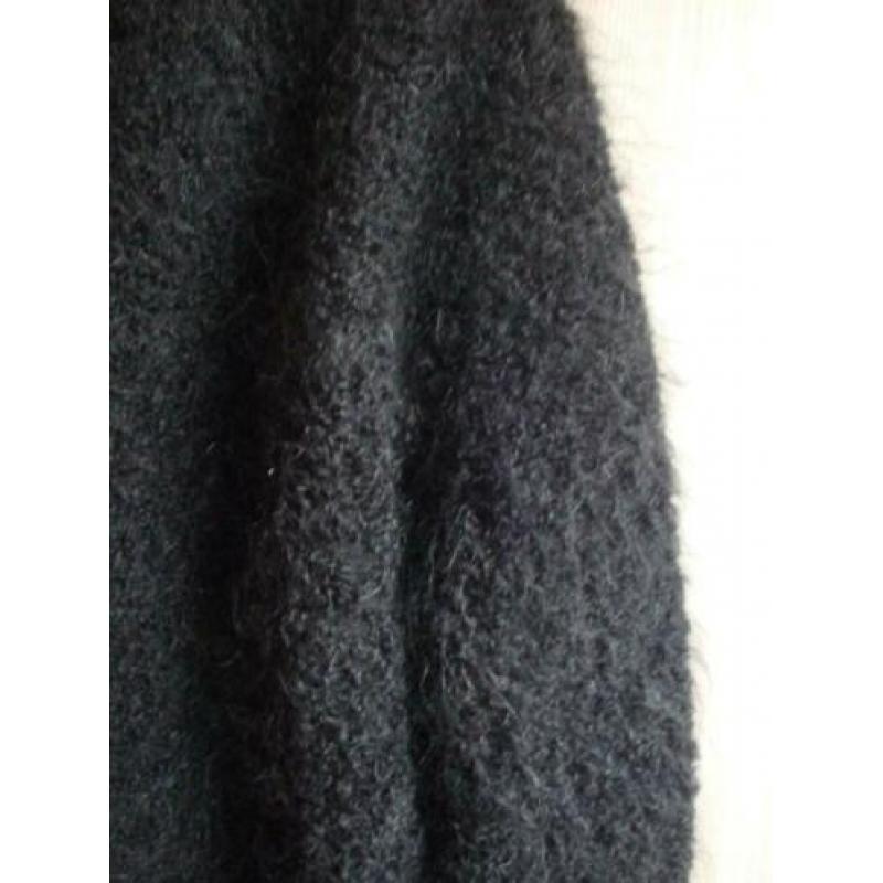 Zwarte geheel gevoerde JOBIS winter mantel. Maat 38