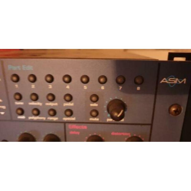The koop Novation Supernova II, Nieuwprijs was 1899.