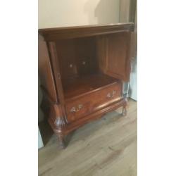 Mooie oude antieke mahonie tv kast.