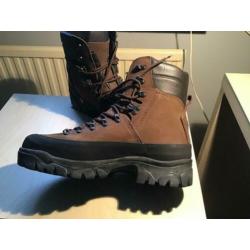 Stevige wandel/bergschoenen