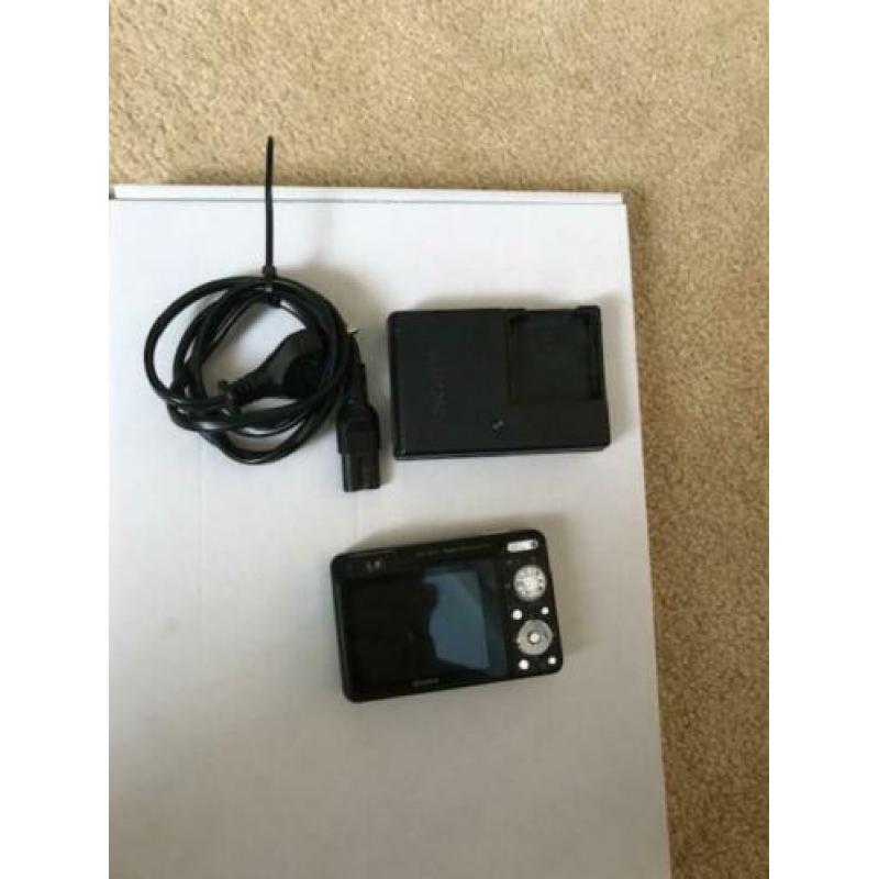 Sony cyber-shot de dsc-w210
