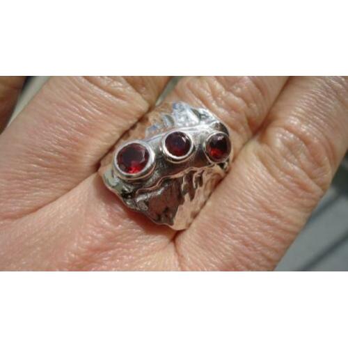 925 zilver design ring met granaat maat 19 1/4 - RESERVE