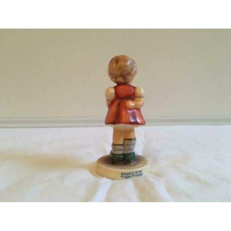 Hummel Goebel, meisje met popje.