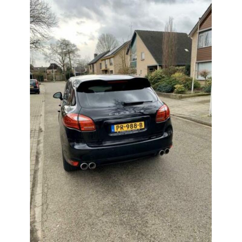 Porsche Cayenne 3.0 V6 Diesel Tiptronic S 2011 Zwart