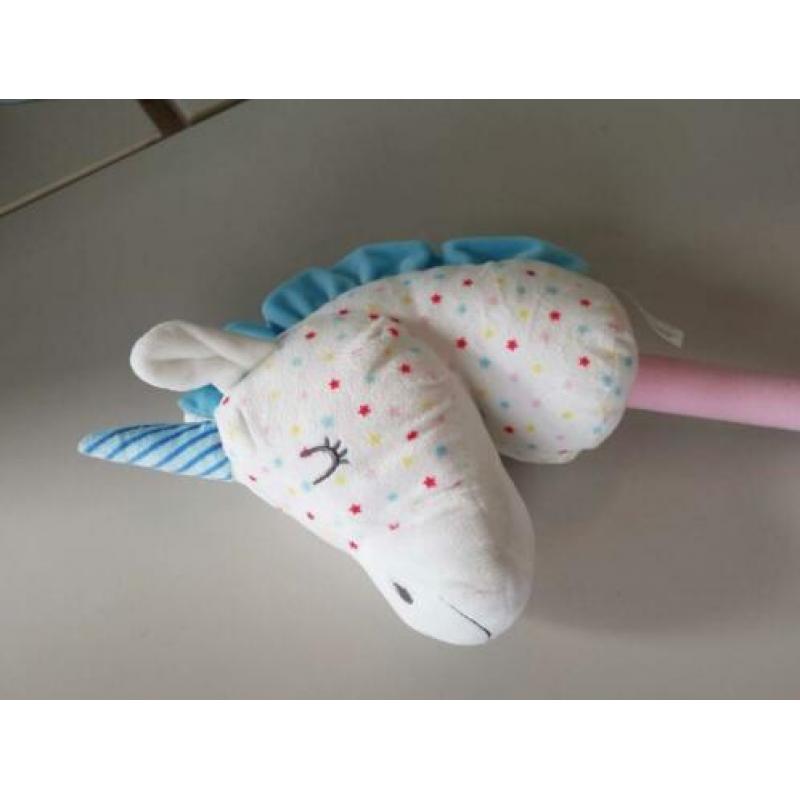 Hobbelpaard eenhoorn en stokpaard (unicorn)