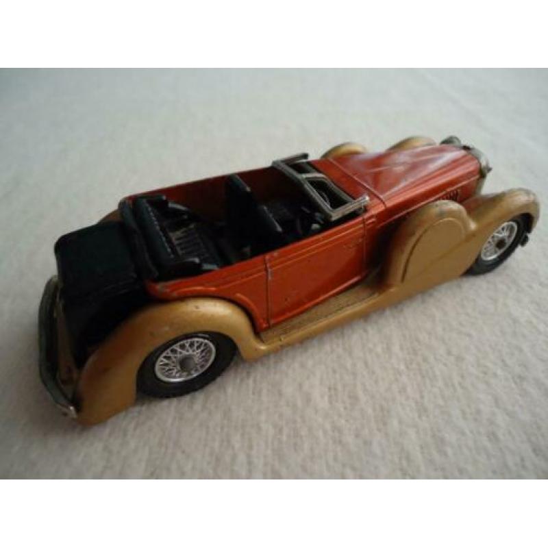 Lagonda drophead coupe no Y-11 1938 Lesney 1972 modelauto