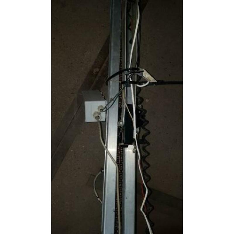 Automatische Garage deur opener Merk Bosch Compleet