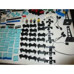 Lego trein onderdelen 9 v rails wasstraat koppelingen enz