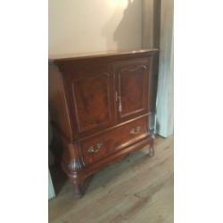 Mooie oude antieke mahonie tv kast.