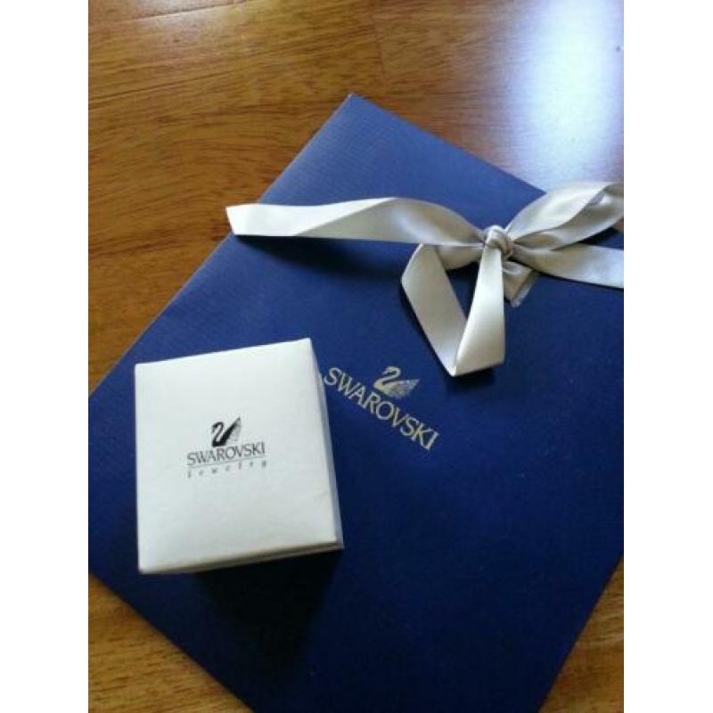 Originele Swarovski ring met parel (maat S =16,45)