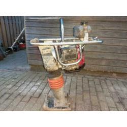 Trilplaat stamper