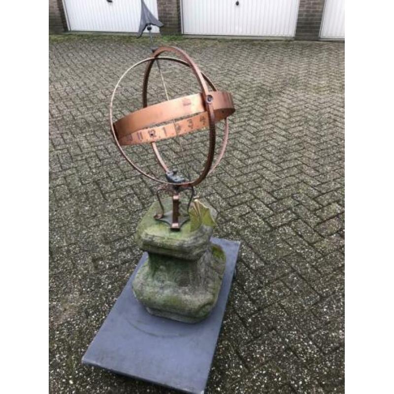 Zonnewijzer op console +/- 120 cm hoog
