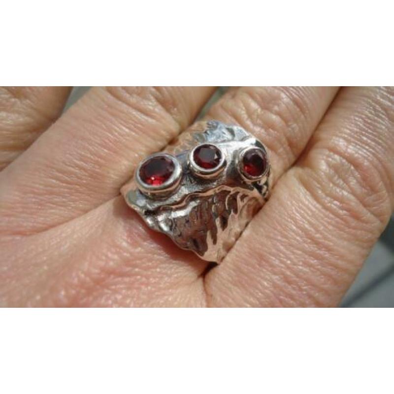 925 zilver design ring met granaat maat 19 1/4 - RESERVE