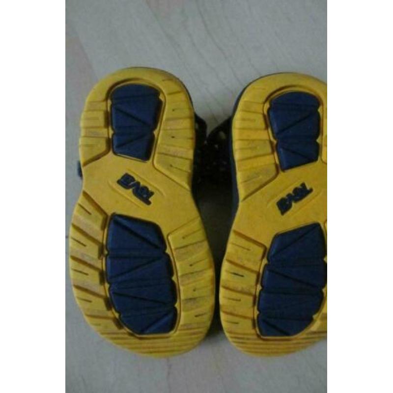 teva sandalen. mt 21
