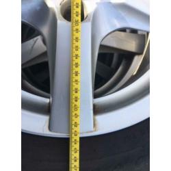 Winterbanden met alluminium velgen opel zafira