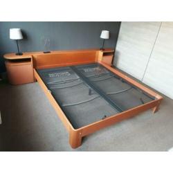 Auping Auronde 2 persoons bed 180x200 Kersen hout
