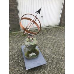 Zonnewijzer op console +/- 120 cm hoog