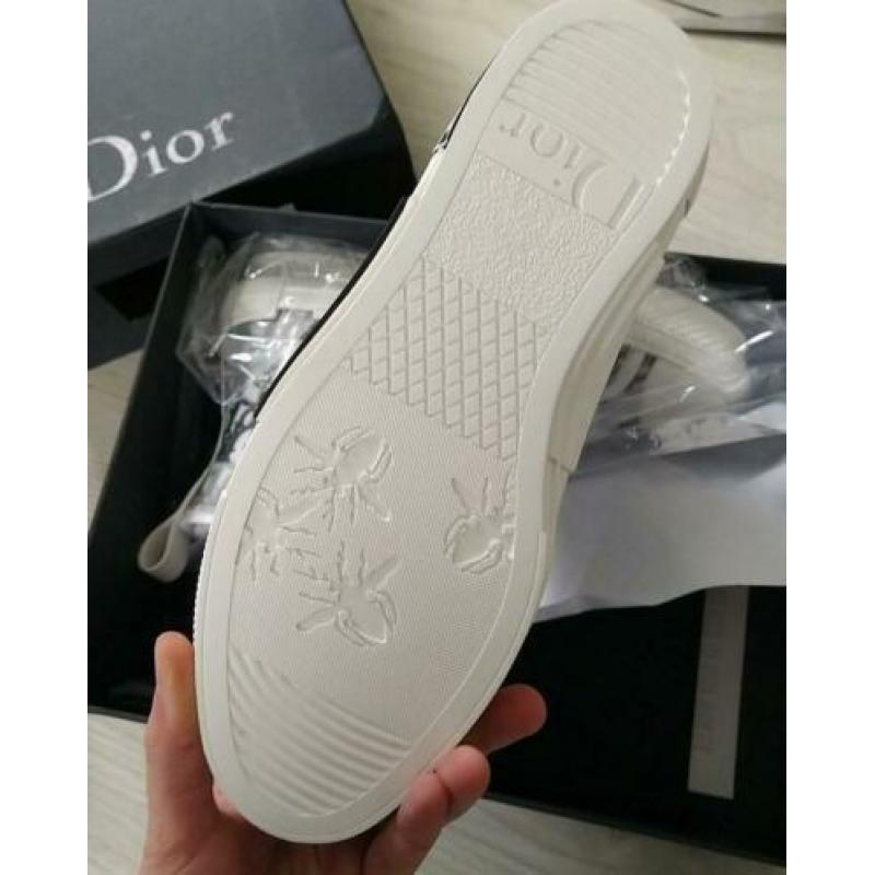 Dior B23